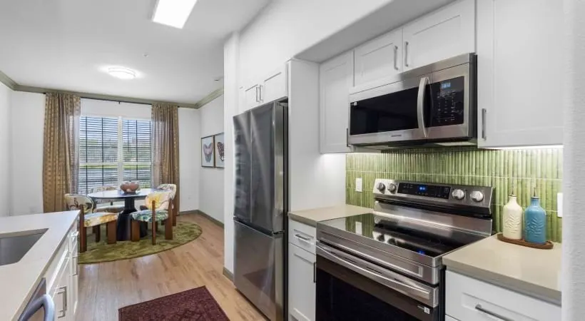 The Lodge at Lakecrest Apartments