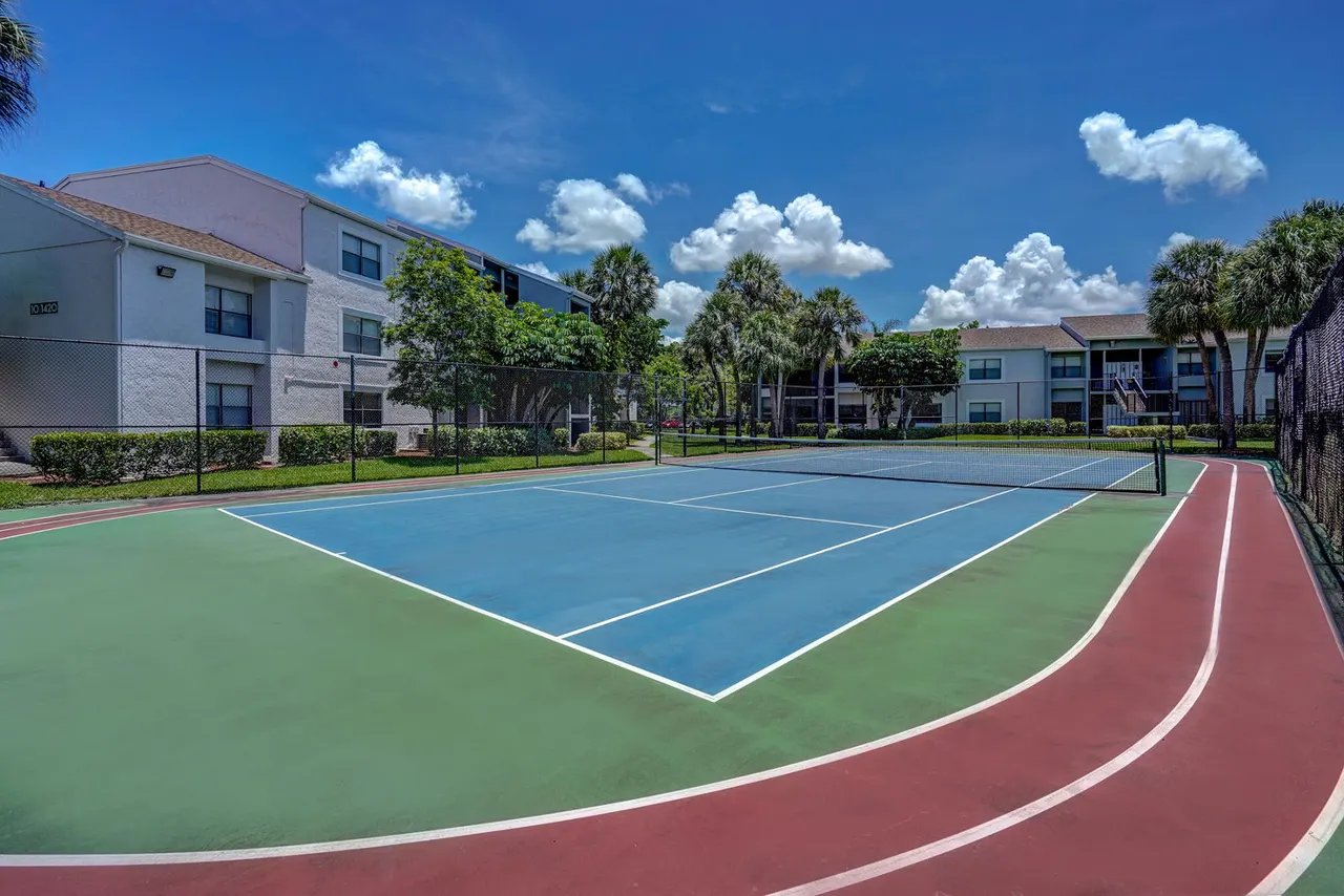 Plantation Colony Apartments