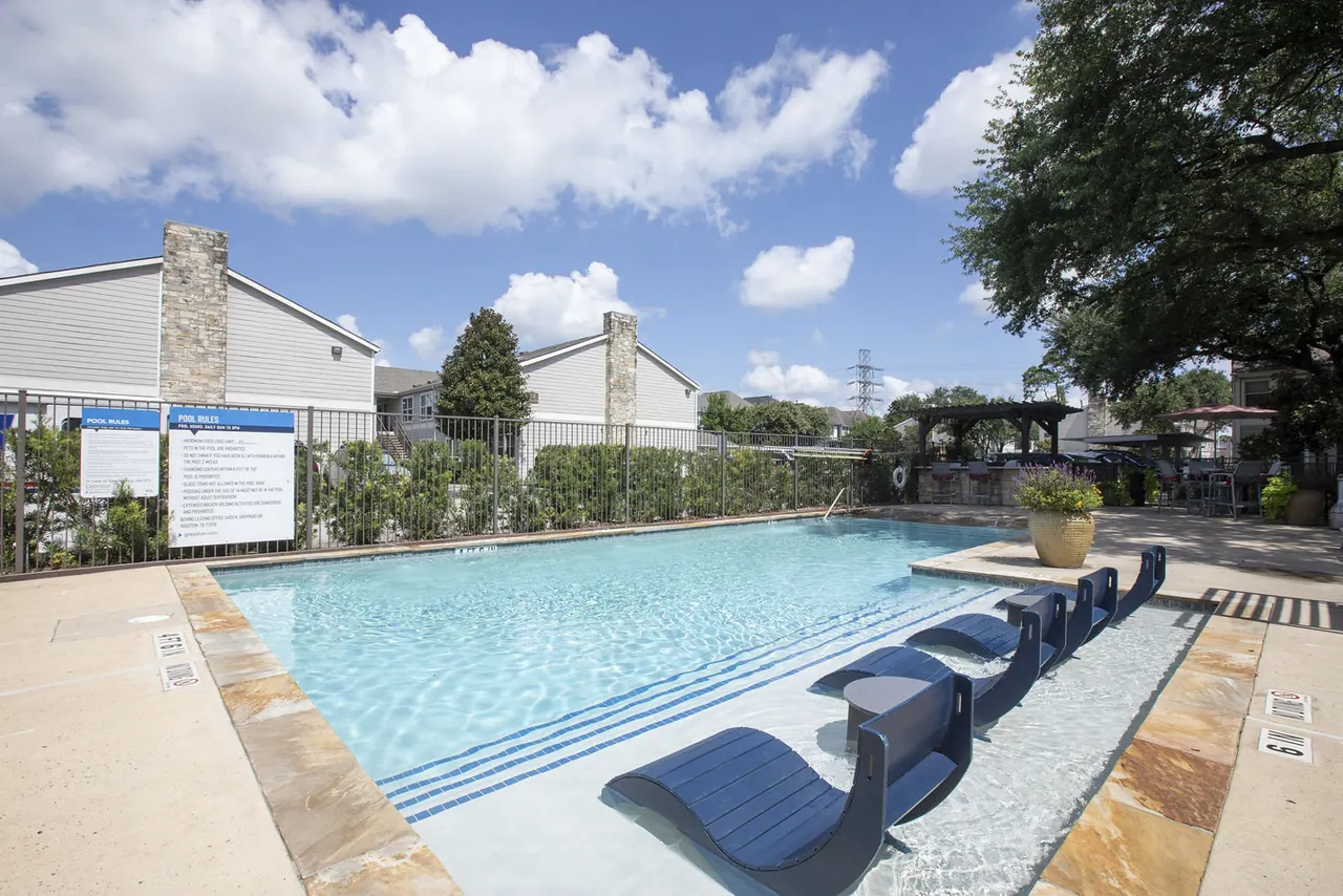 Reserve at Garden Oaks Apartments
