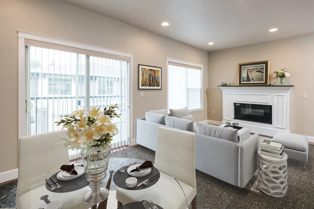 Villas at Oak Point