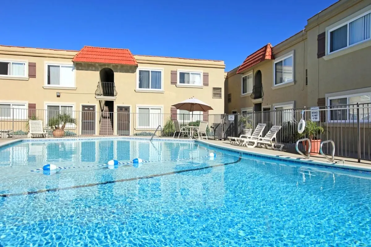Crestview Apartments