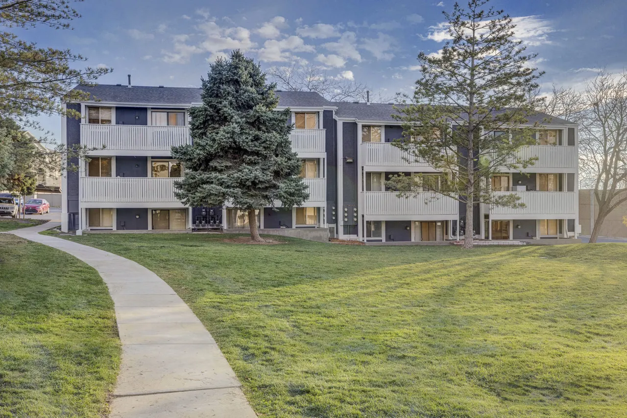 The Pointe at Northridge