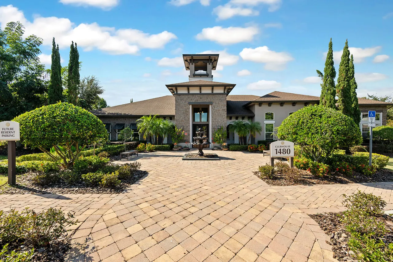 The Vineyards at Hammock Ridge Apartments