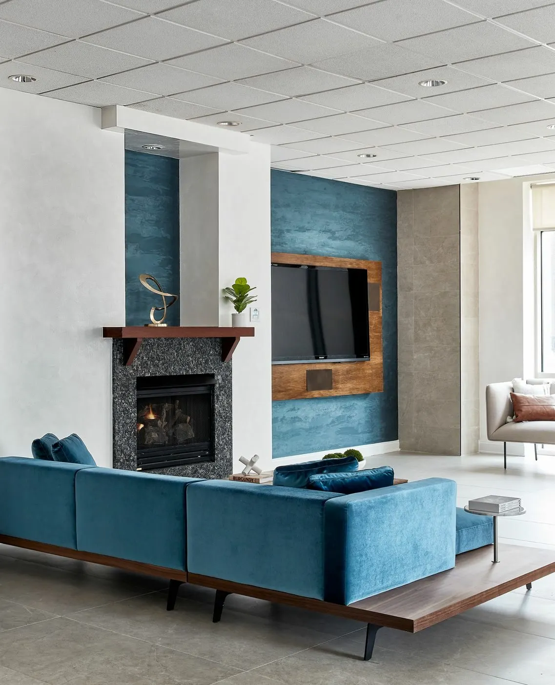 1 City Place Lounge