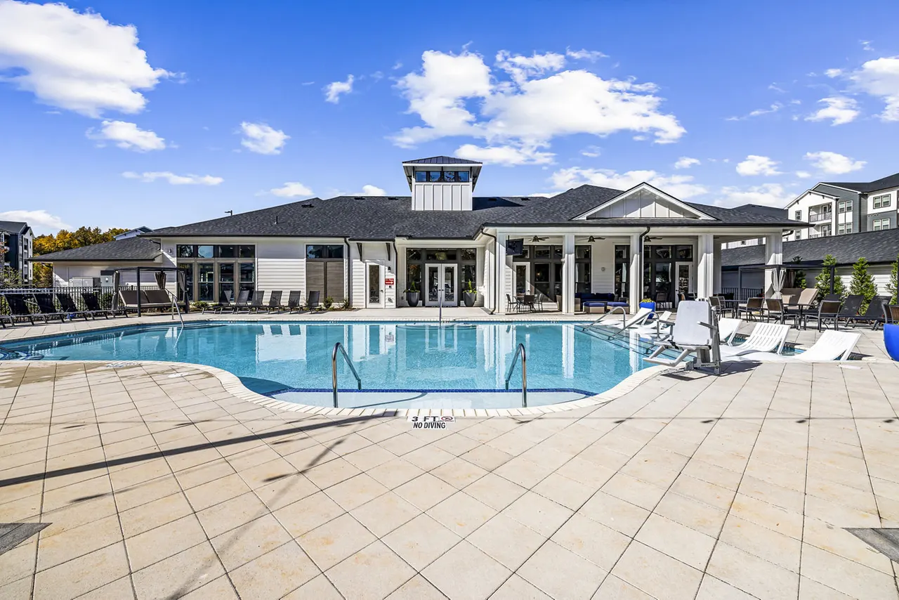 Arlow at Blue Ridge Apartments