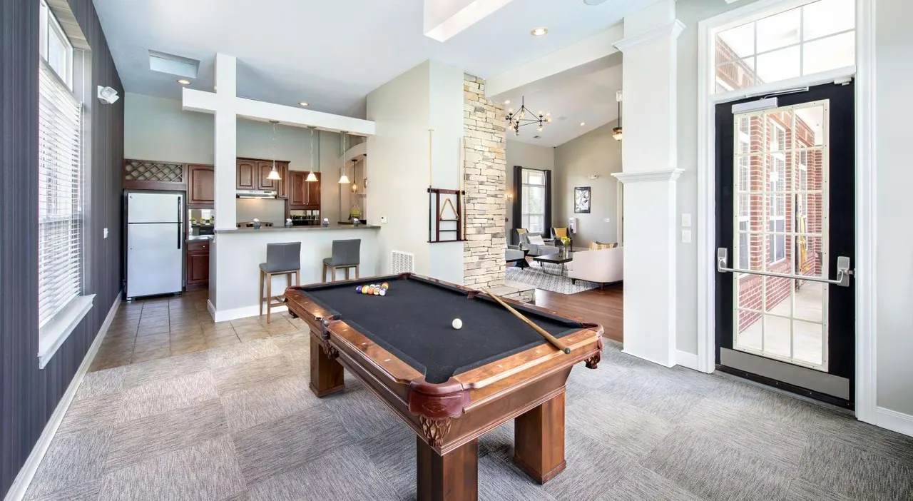 Shadow Creek Apartments
