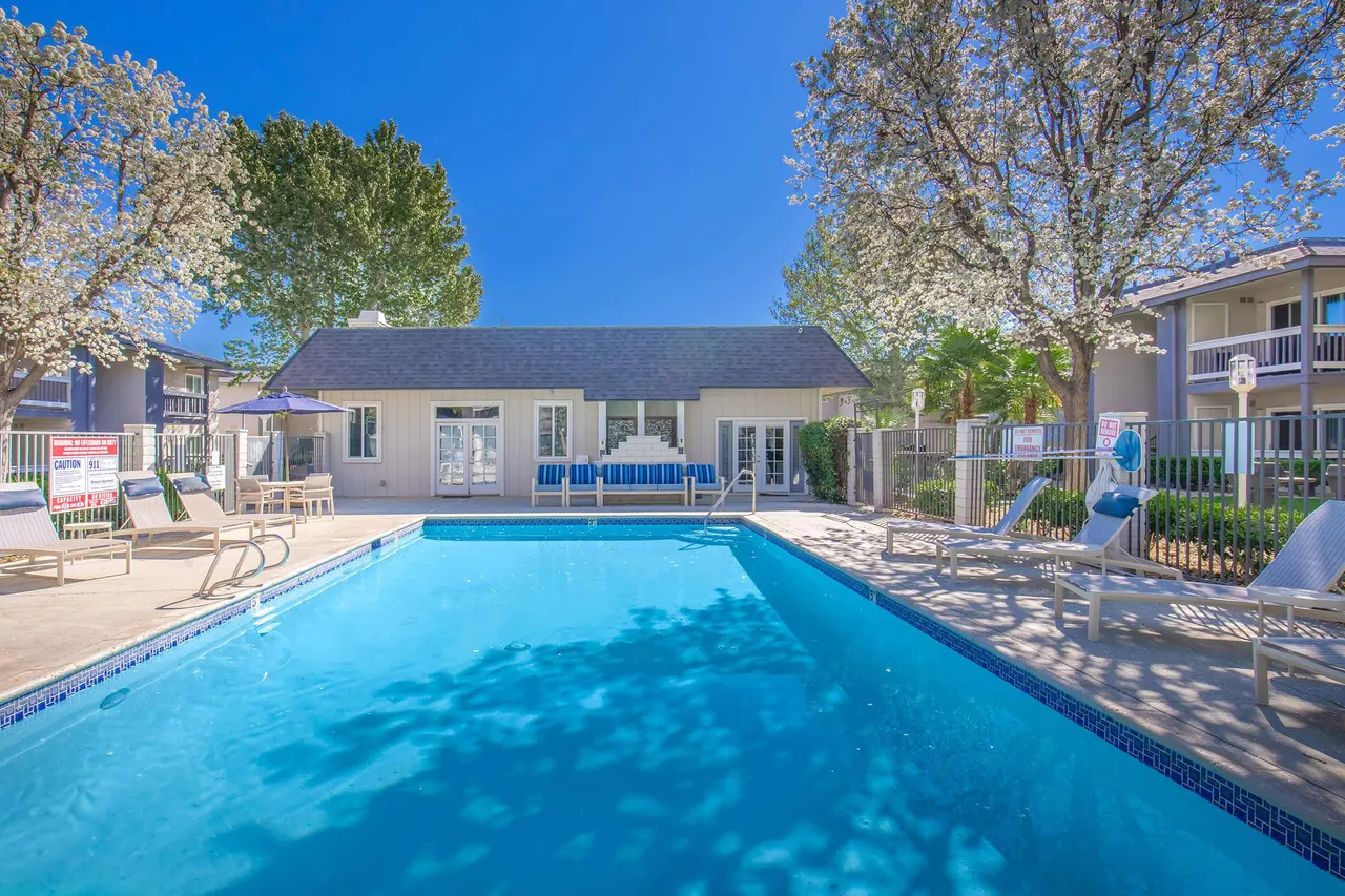 Montecito Apartments