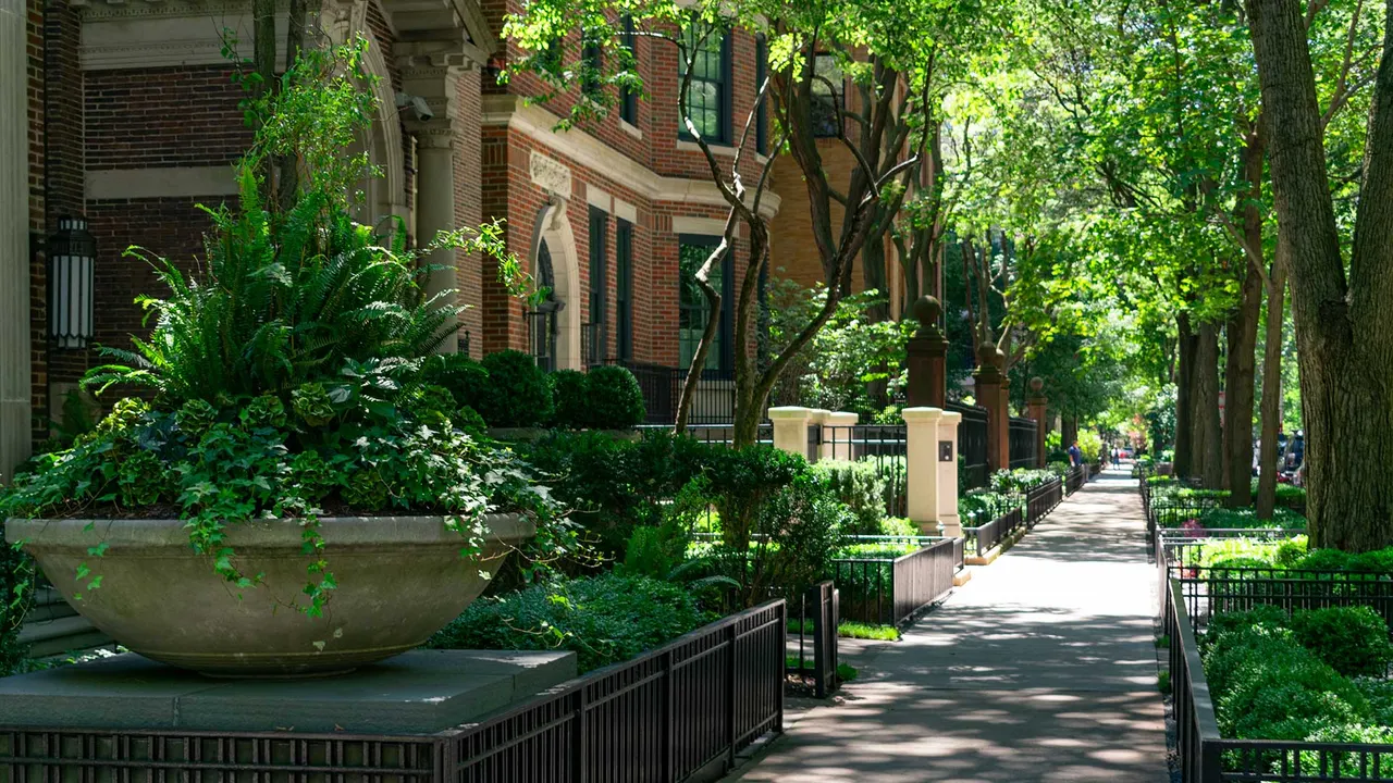1350 North Lake Shore Drive Apartments