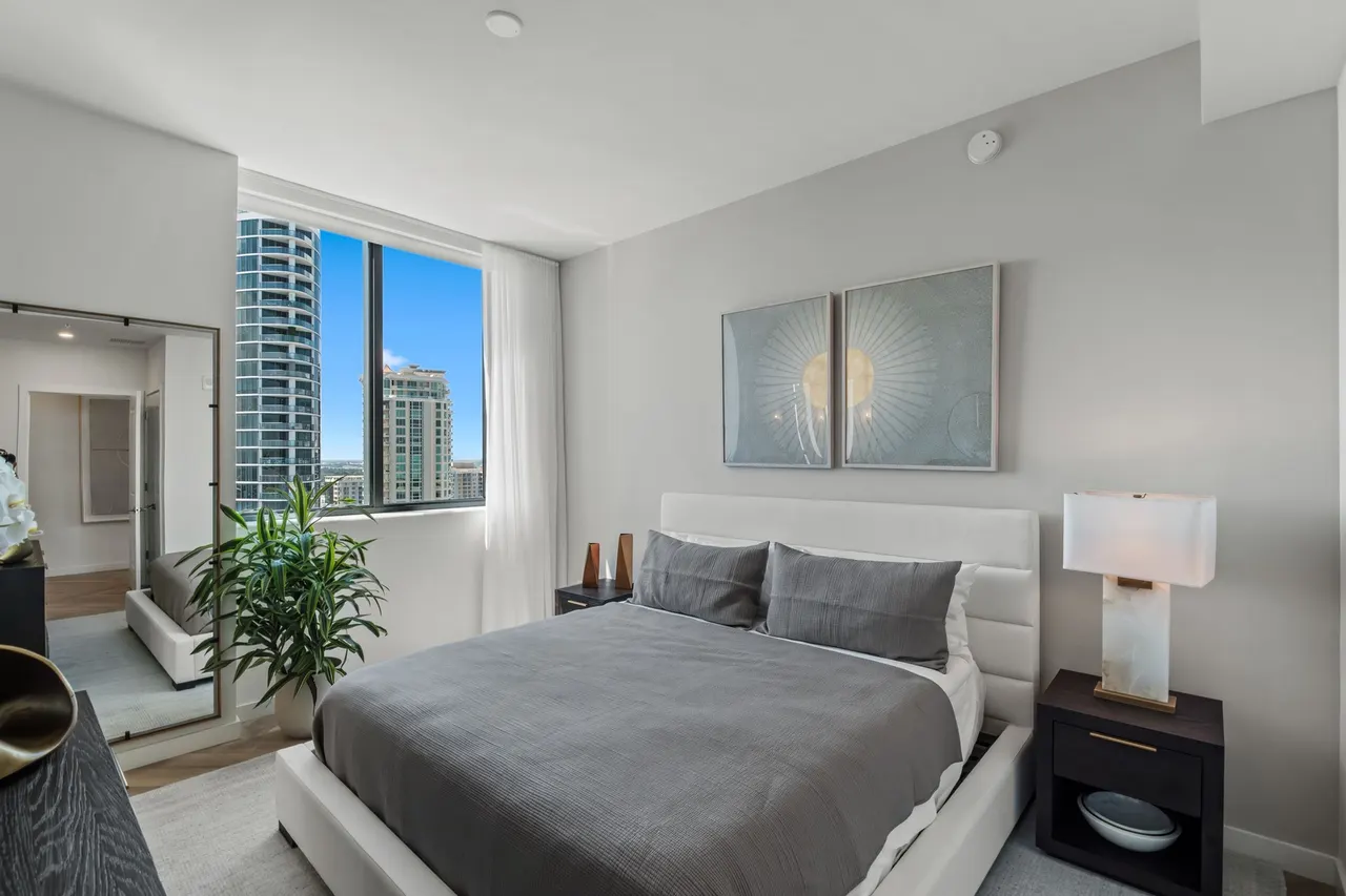 Veneto Las Olas Apartments