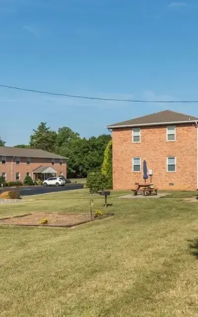 Signal Hill Apartments
