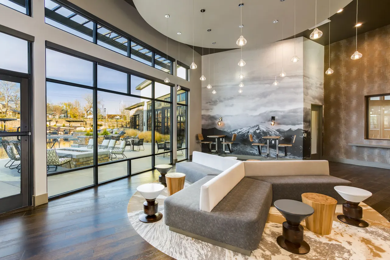 Solana Olde Town Station Apartments