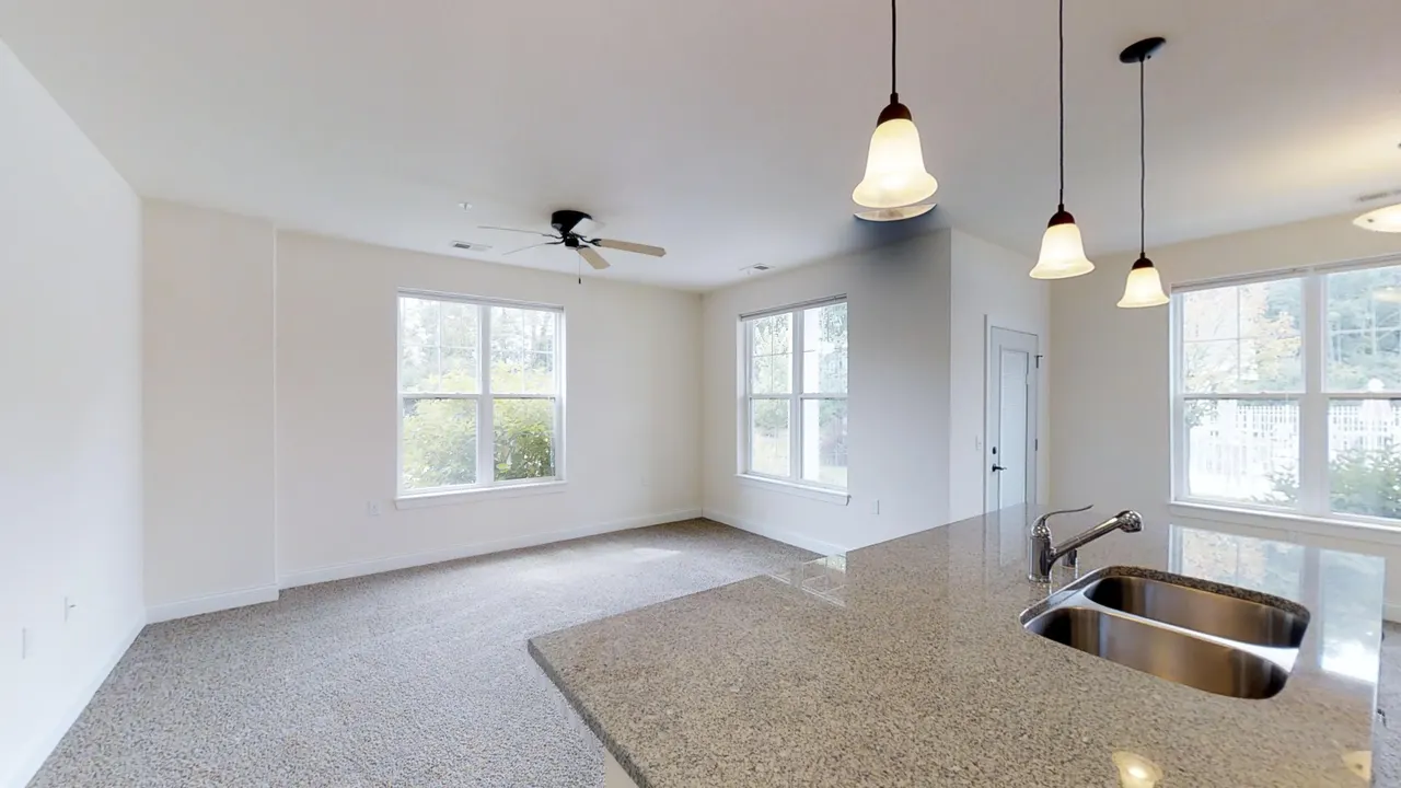 Delafield Lakes Apartments