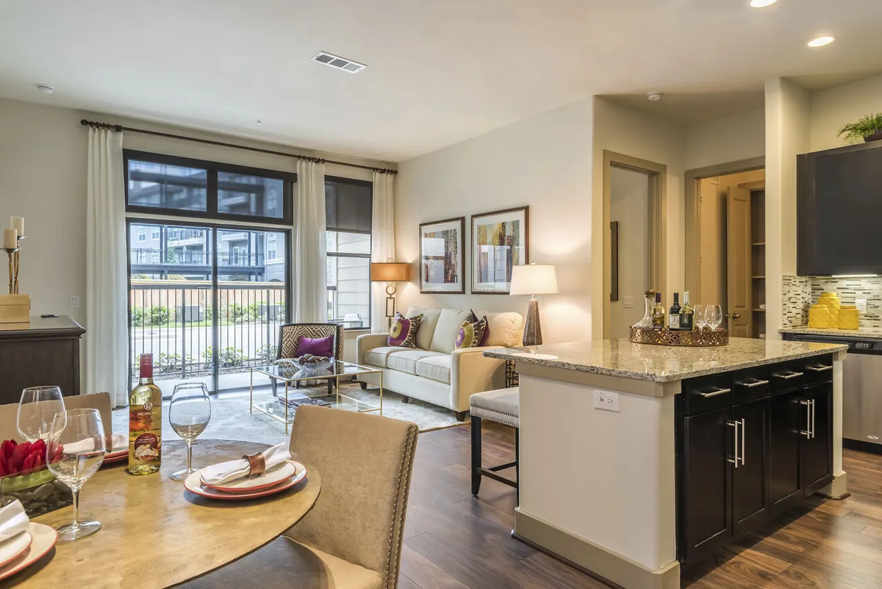2626 Fountain View