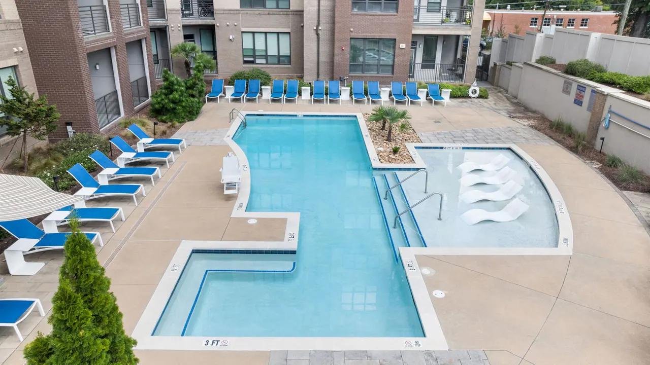 810 Ninth Apartments