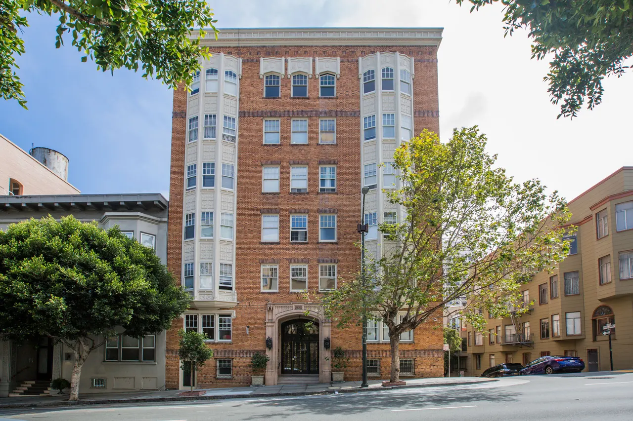 737 Pine Apartments