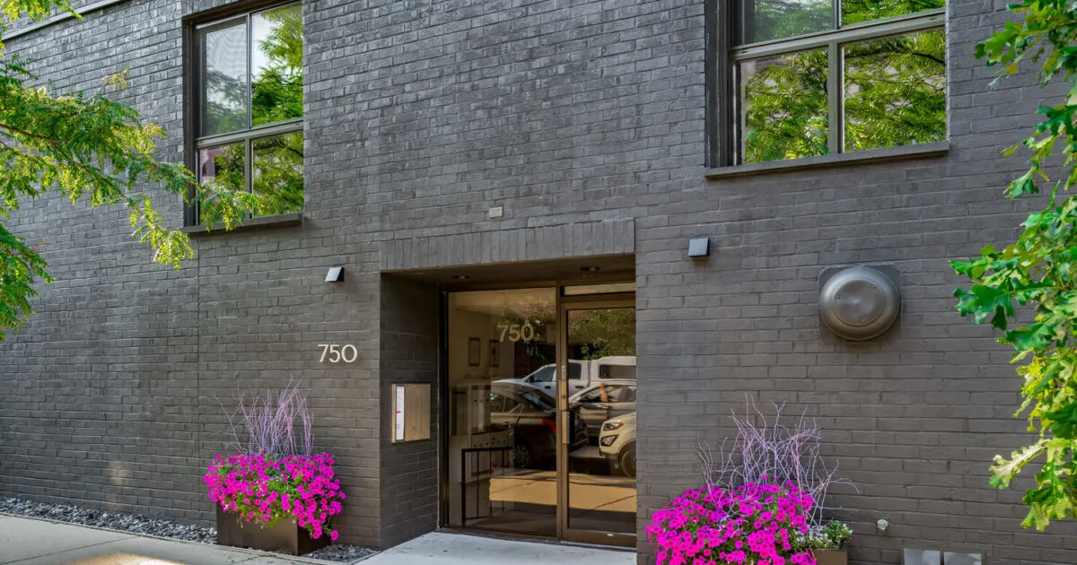 750 W. Briar