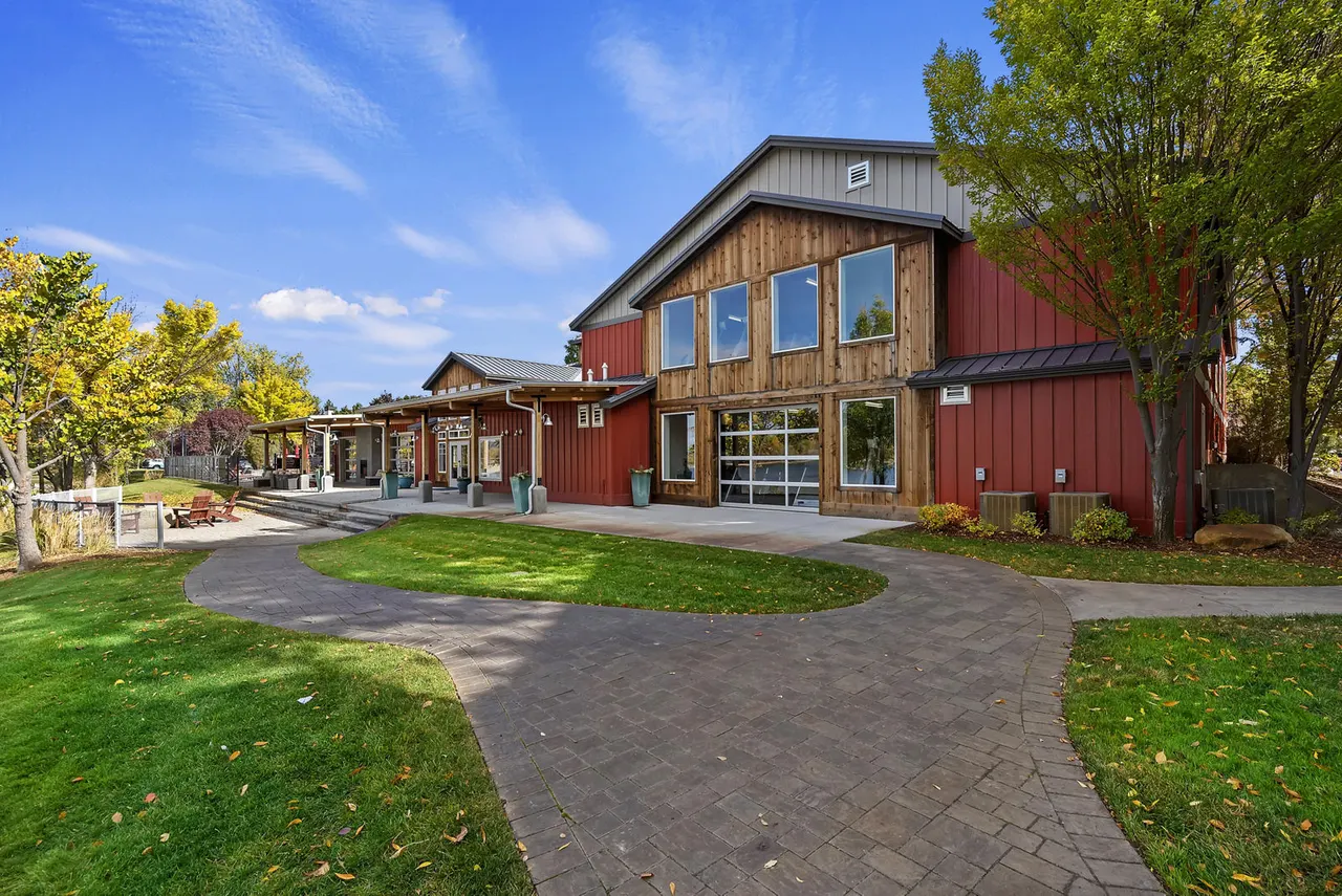 Whitewater Park Apartments