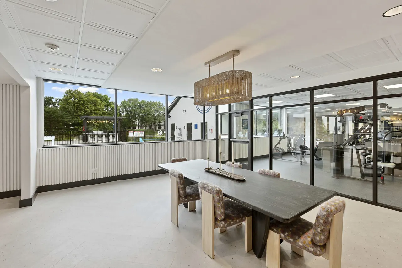 Bourbon Square Apartments