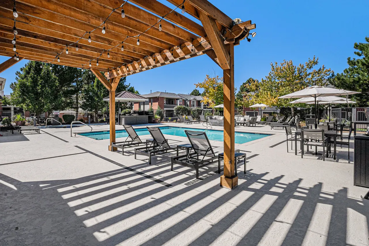 Monte Vista Apartments