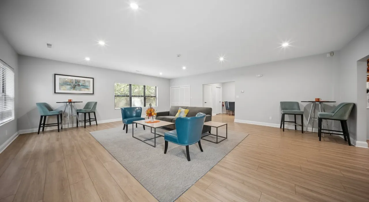 Douglas Pointe Apartments