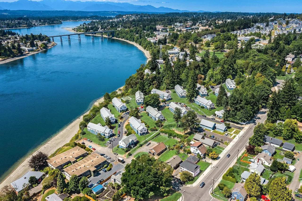 The View at Manette