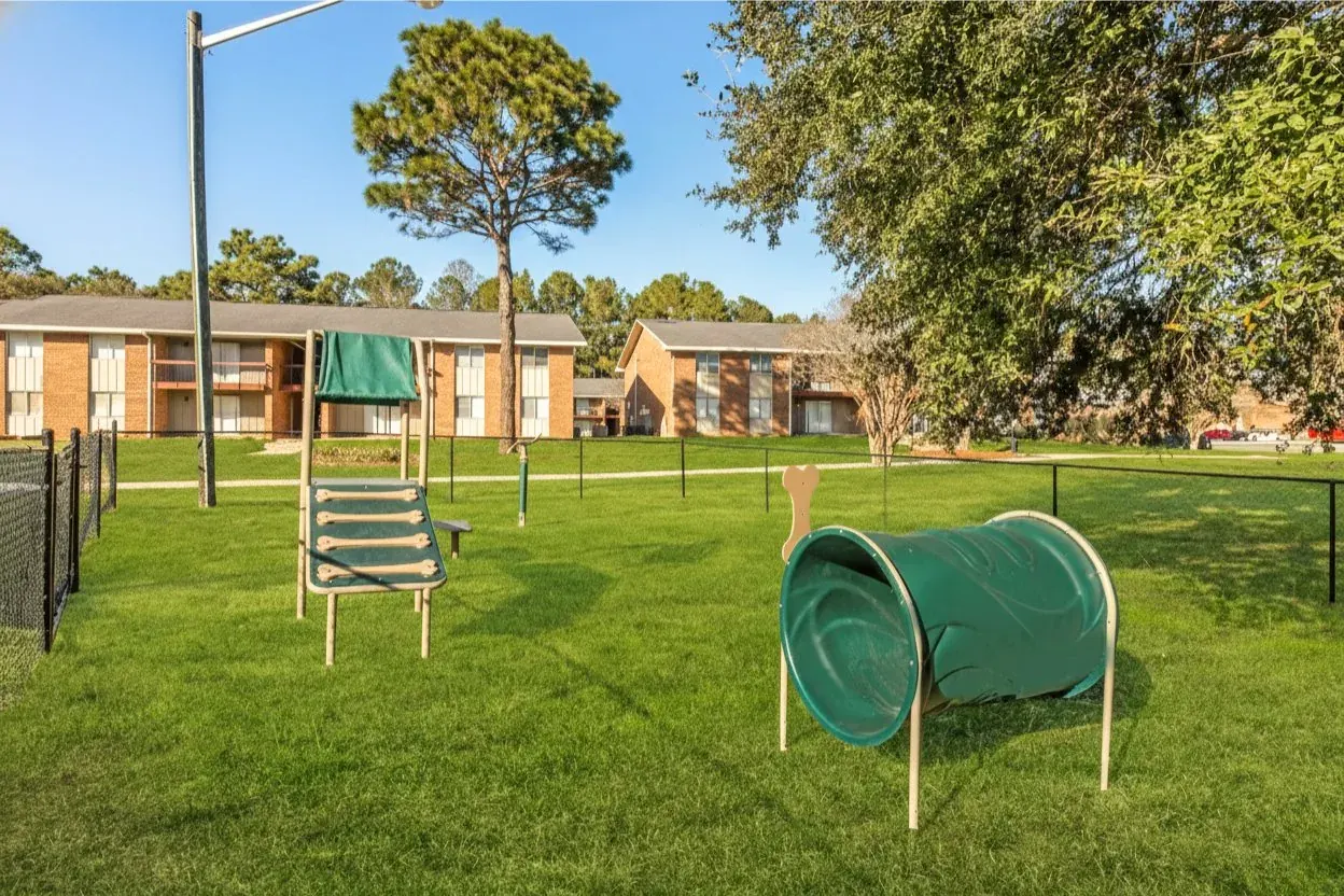 Lakeside Lakeview Apartments