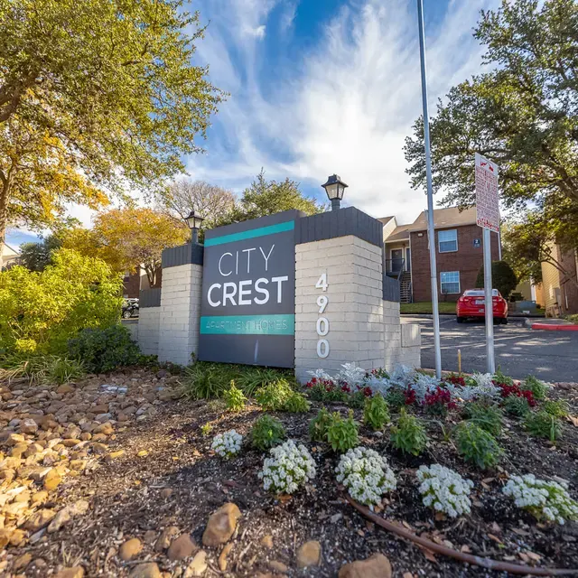 City Crest Apartments