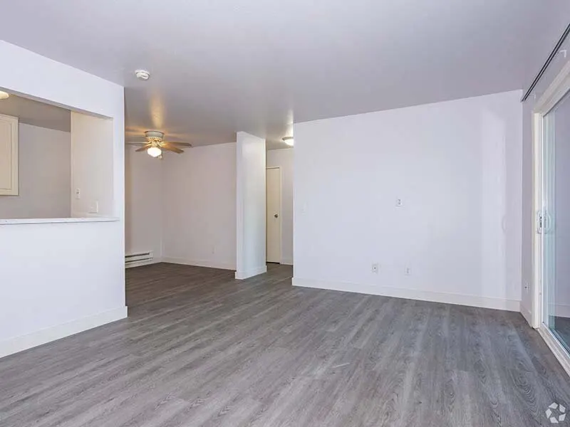 Seabreeze Apartment Homes