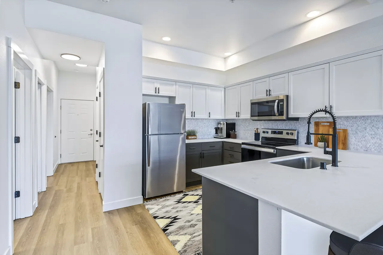 Chelsea Heights Apartments
