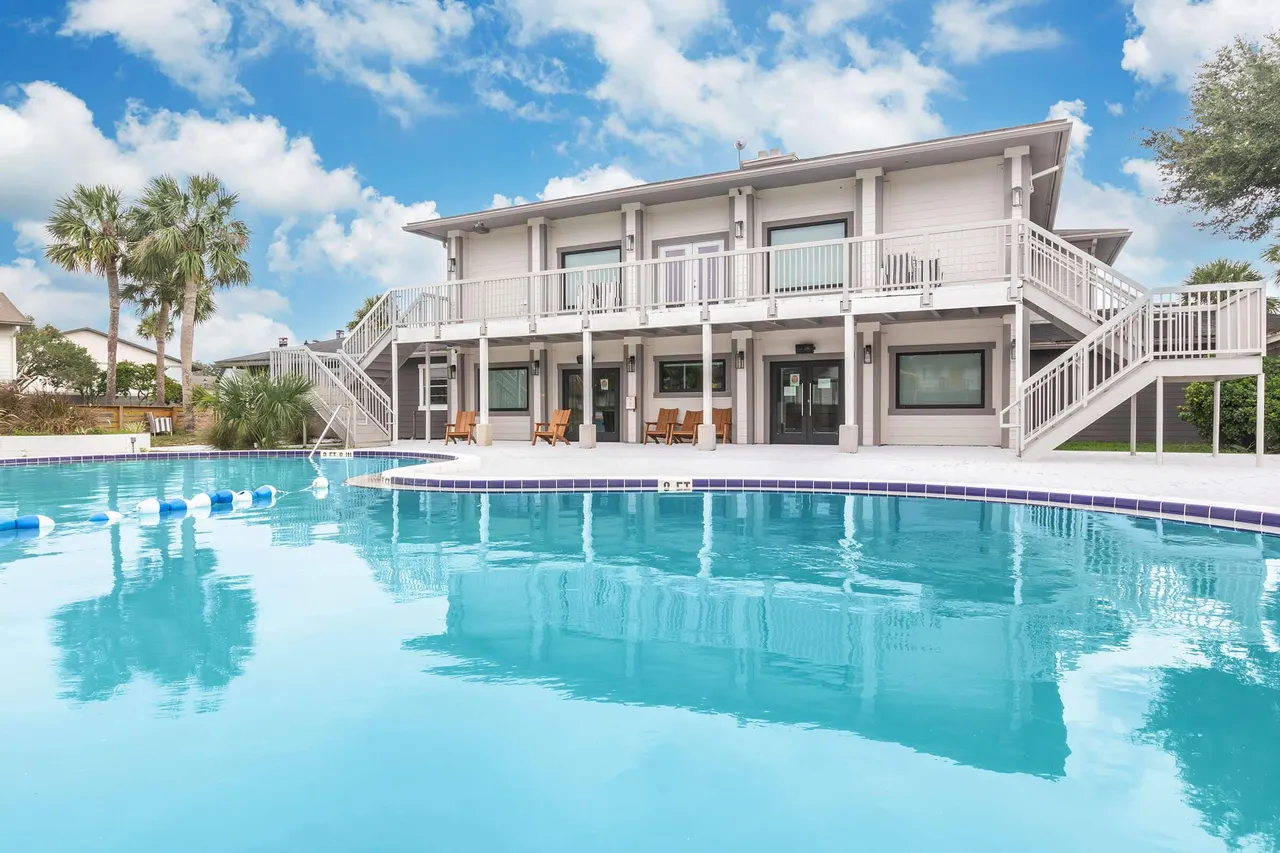 Boat House Apartments