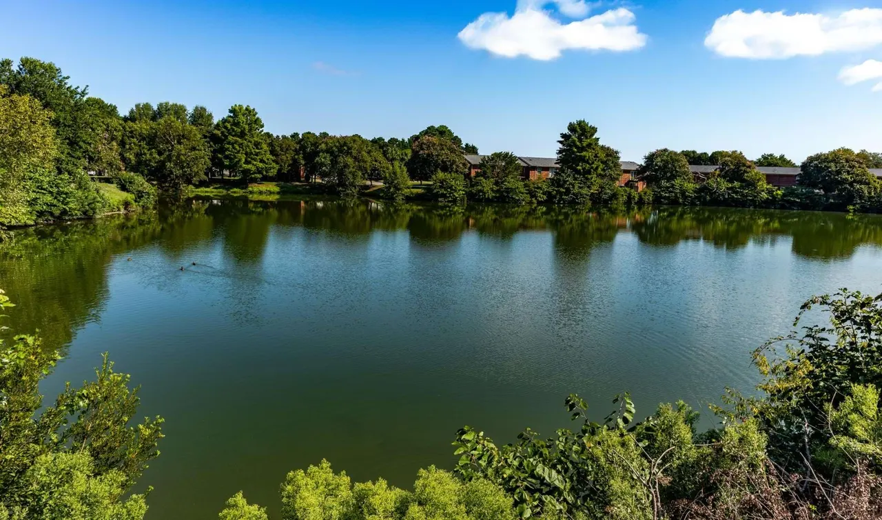 Baypointe Crossing Apartments