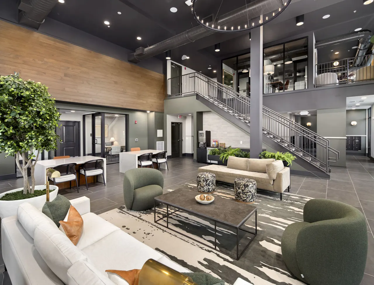 The Hickory at Indian Lake Village Apartments