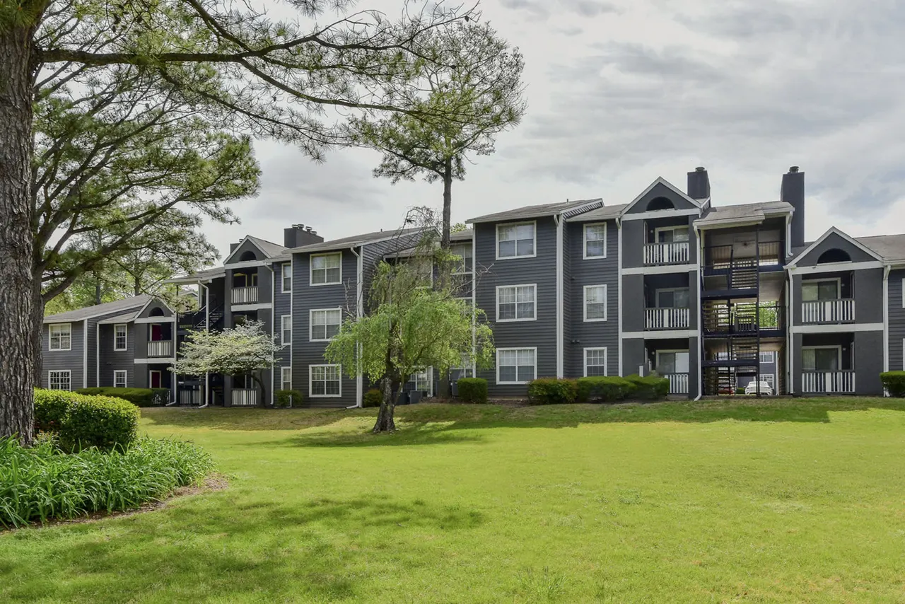 Riverset Apartments