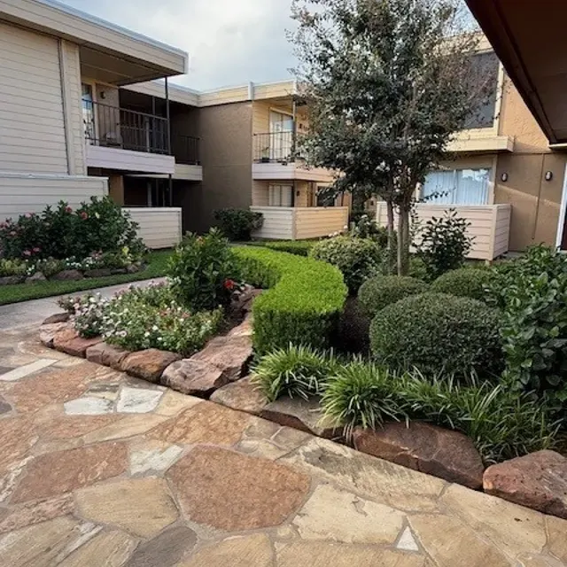 Summer Glen Apartments