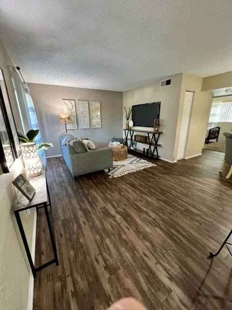 Summer Hills Apartments