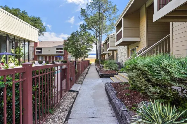 Sunchase Apartments