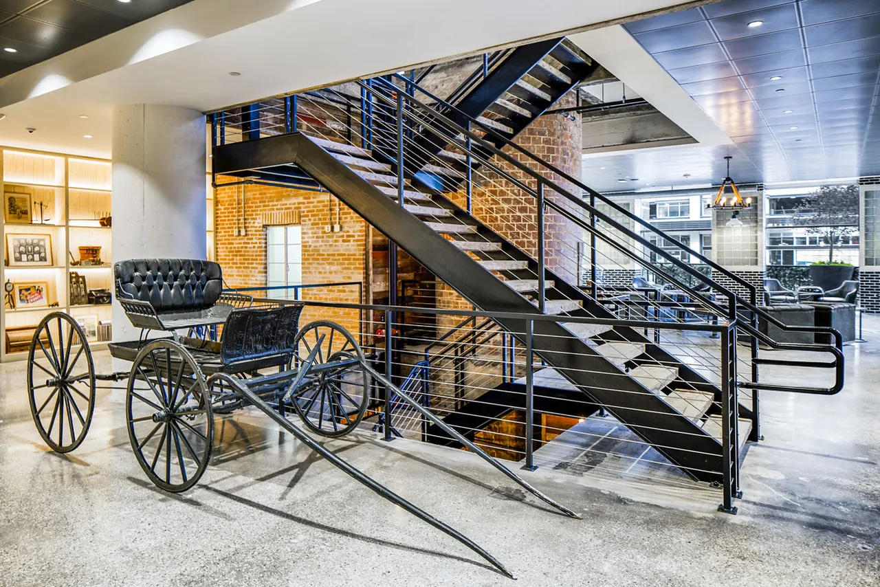 Hecht Warehouse