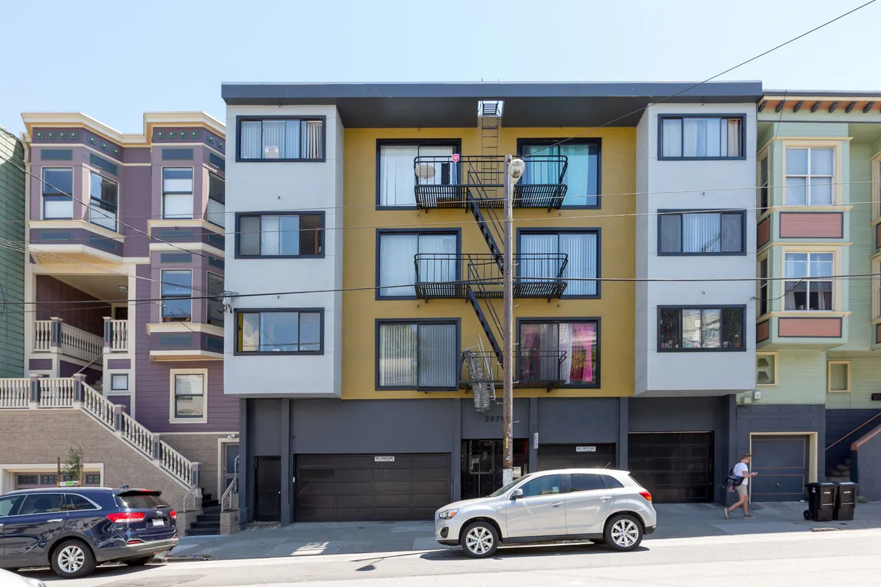 3875 18th Street Apartments