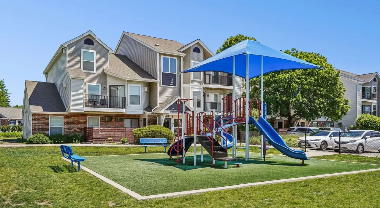 Fox Valley Villages Apartments