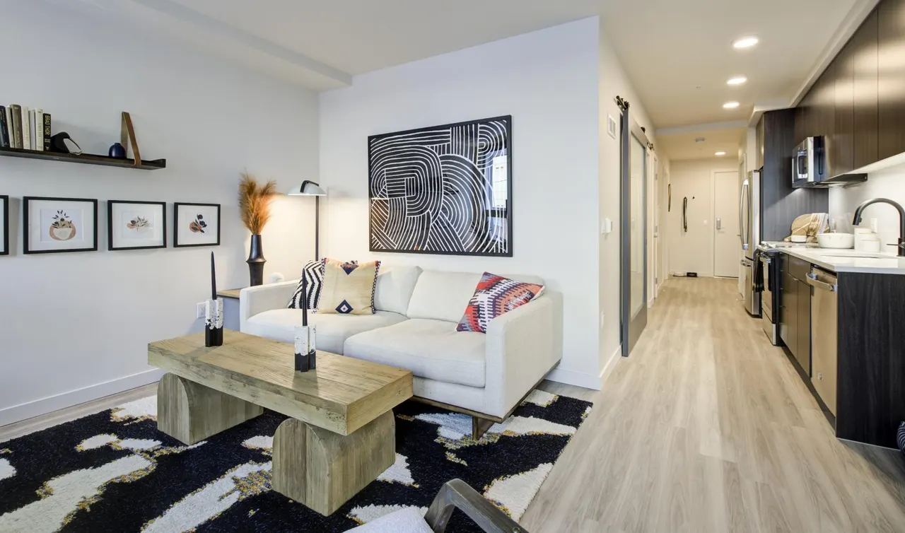 Maris Apartments