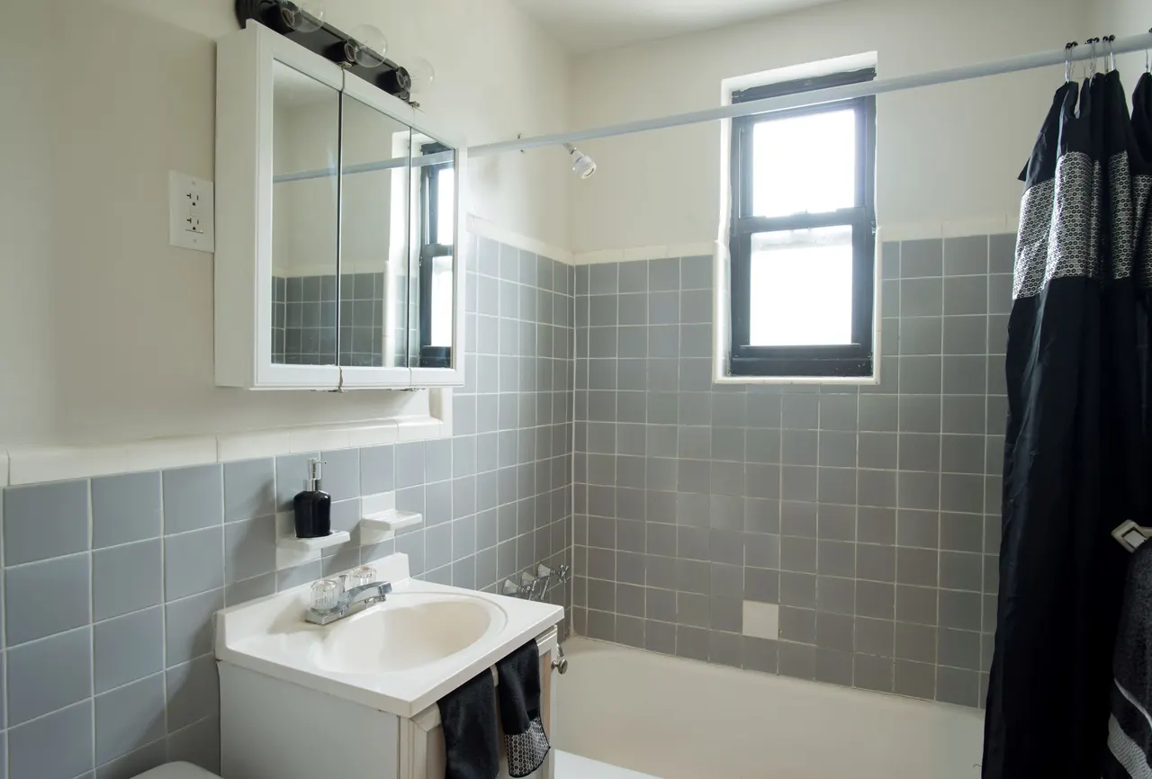 Loudon Arms Apartments