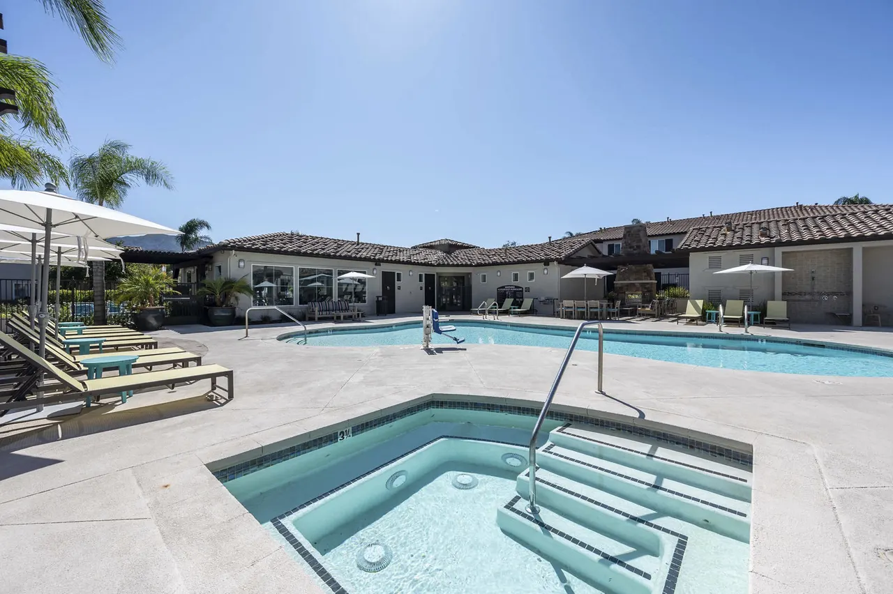 Townhomes at Lost Canyon Apartments
