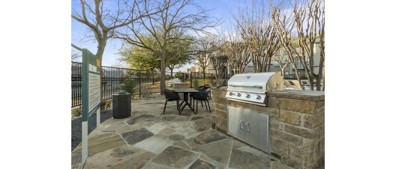 Avery Pointe Apartments