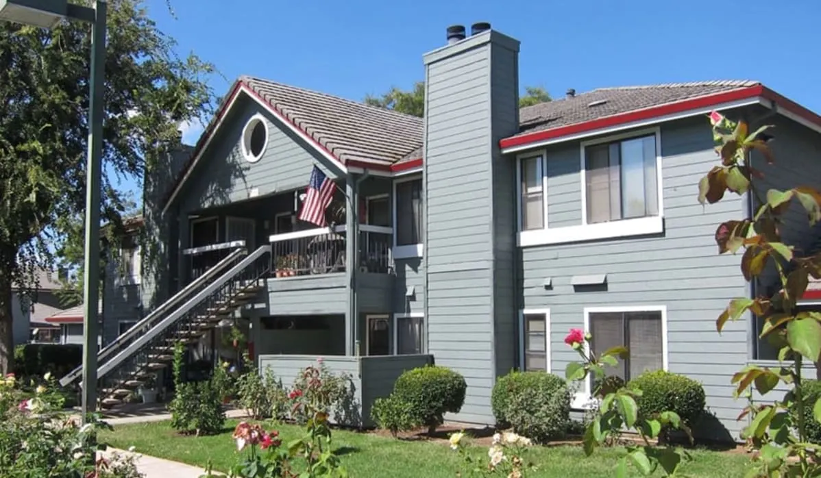 Lakeshore Meadows & Gardens