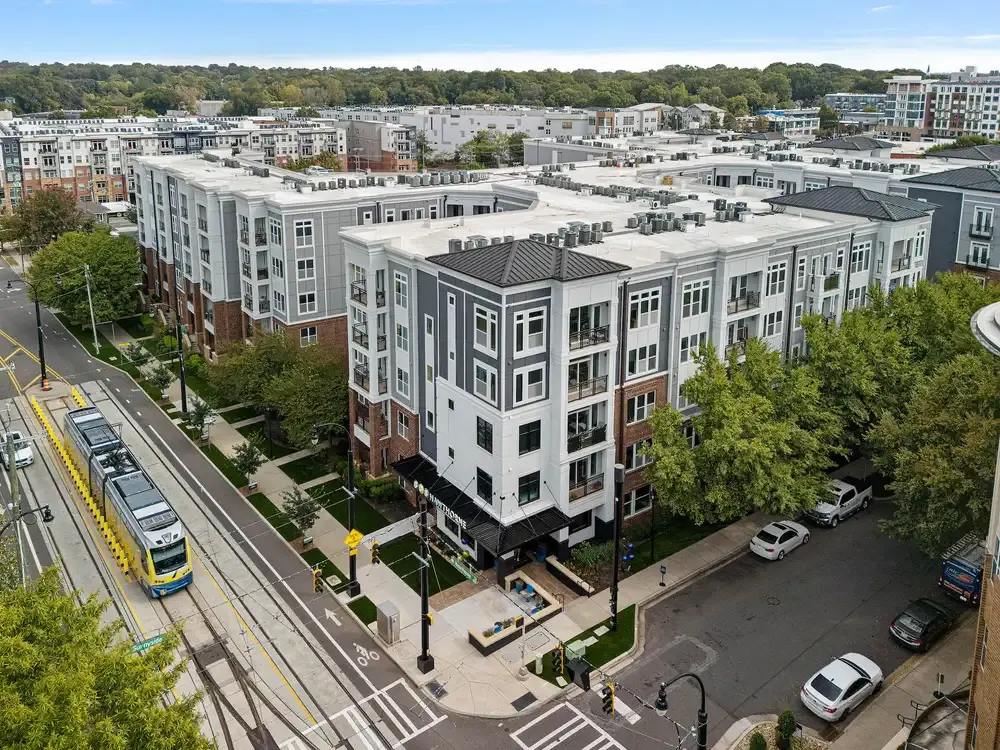 Metro 808 Apartments