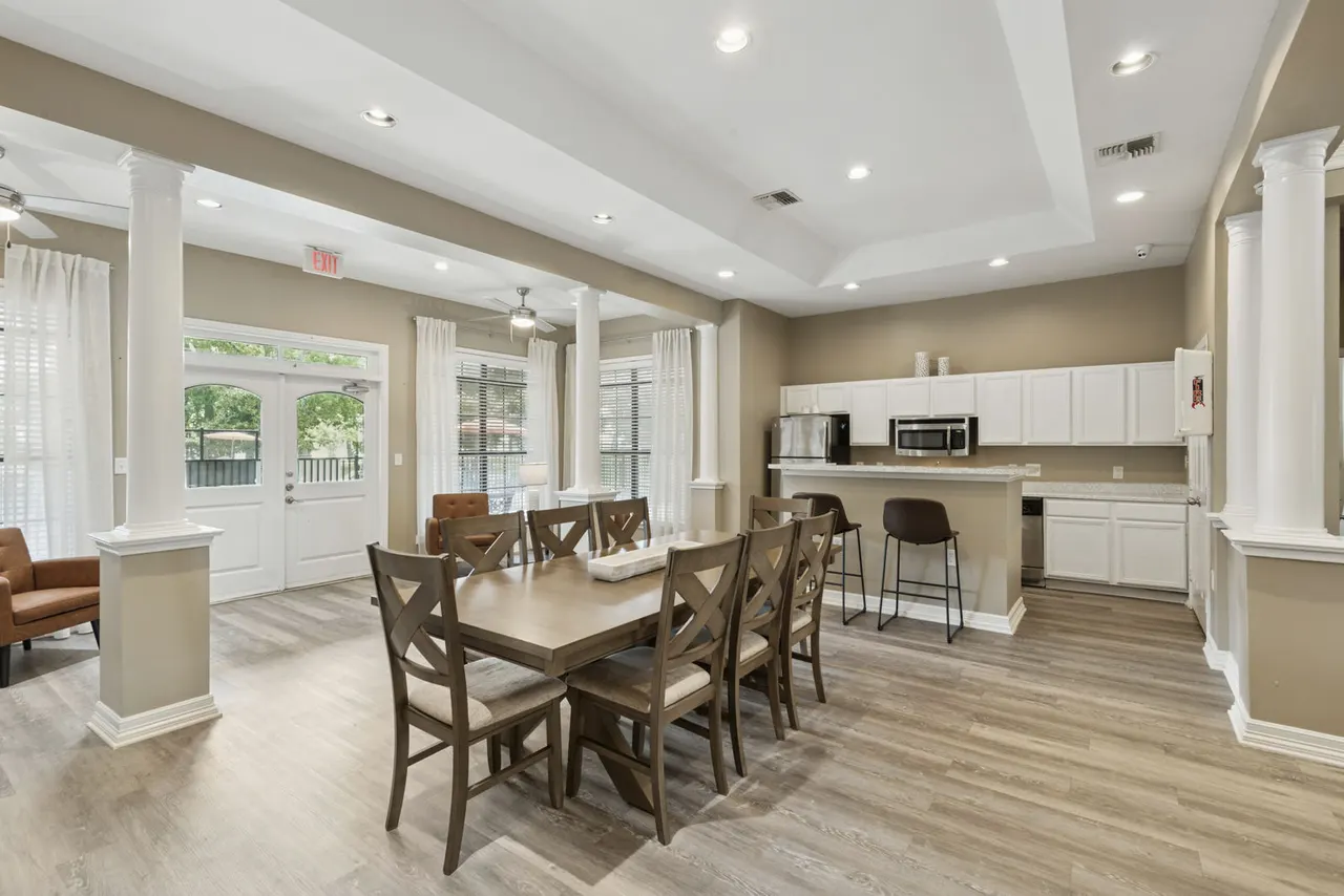 Lakeshore Villas