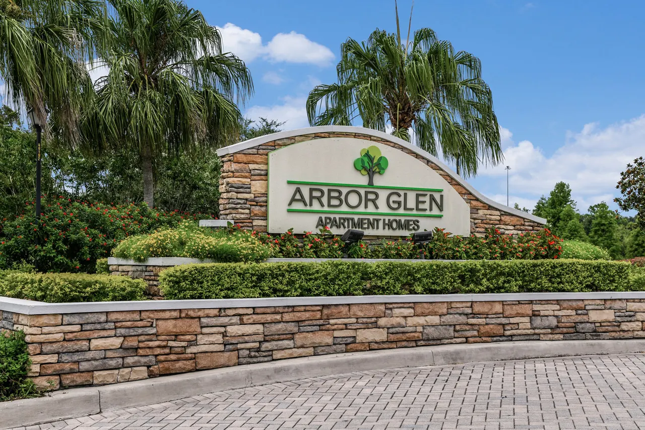 Arbor Glen Apartments