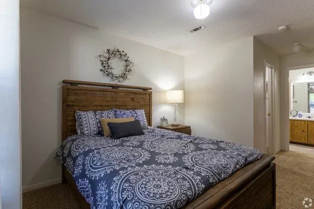 Watersedge Apartments
