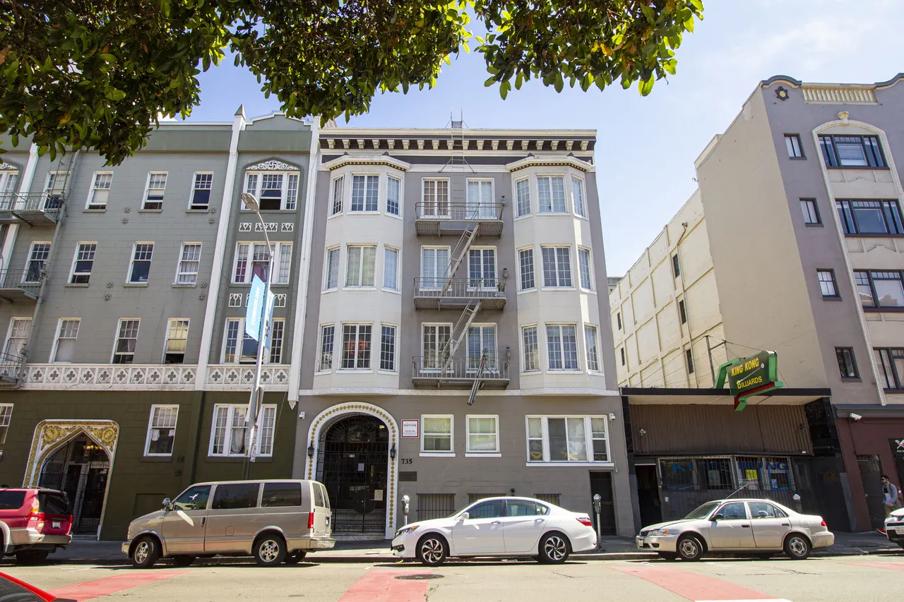 Carlway Apartments