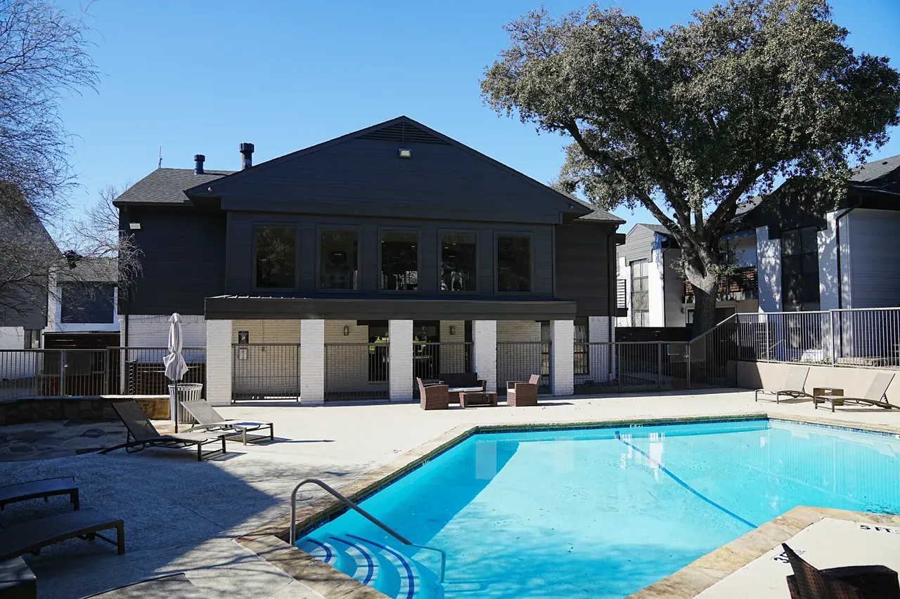 Paxton at Lake Highlands Apartments
